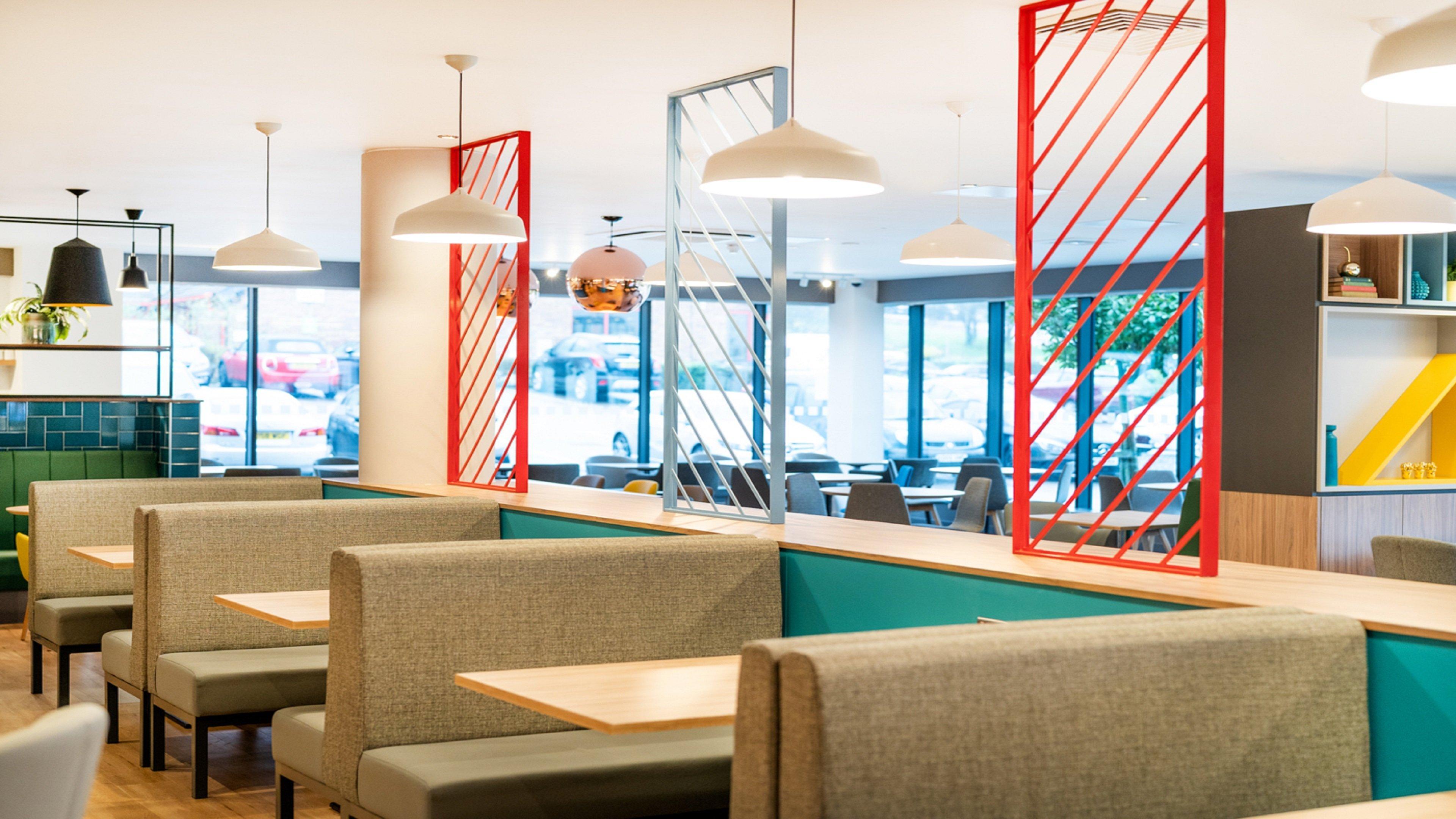 Holiday Inn London Luton Airport By Ihg Dış mekan fotoğraf