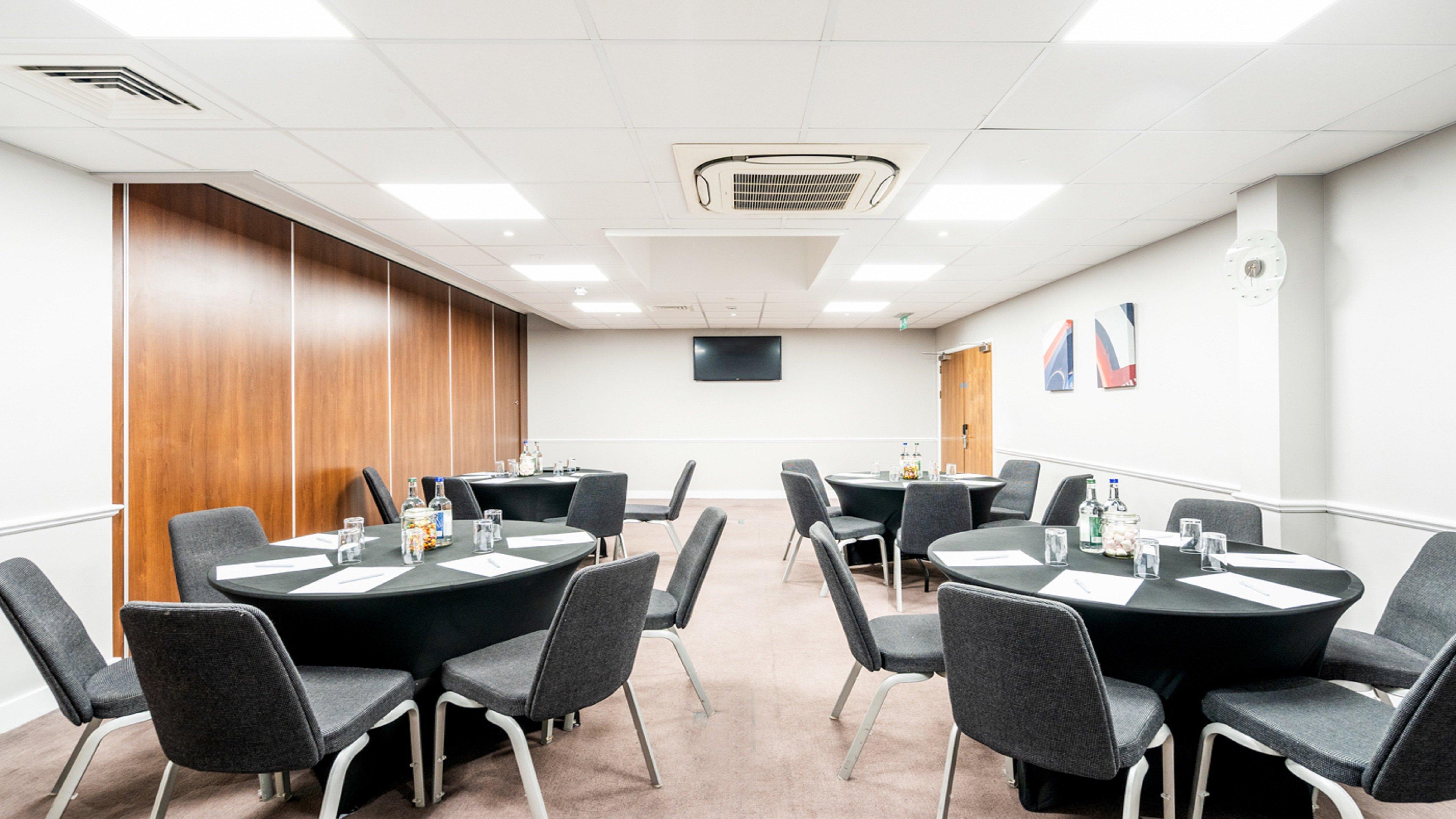 Holiday Inn London Luton Airport By Ihg Dış mekan fotoğraf