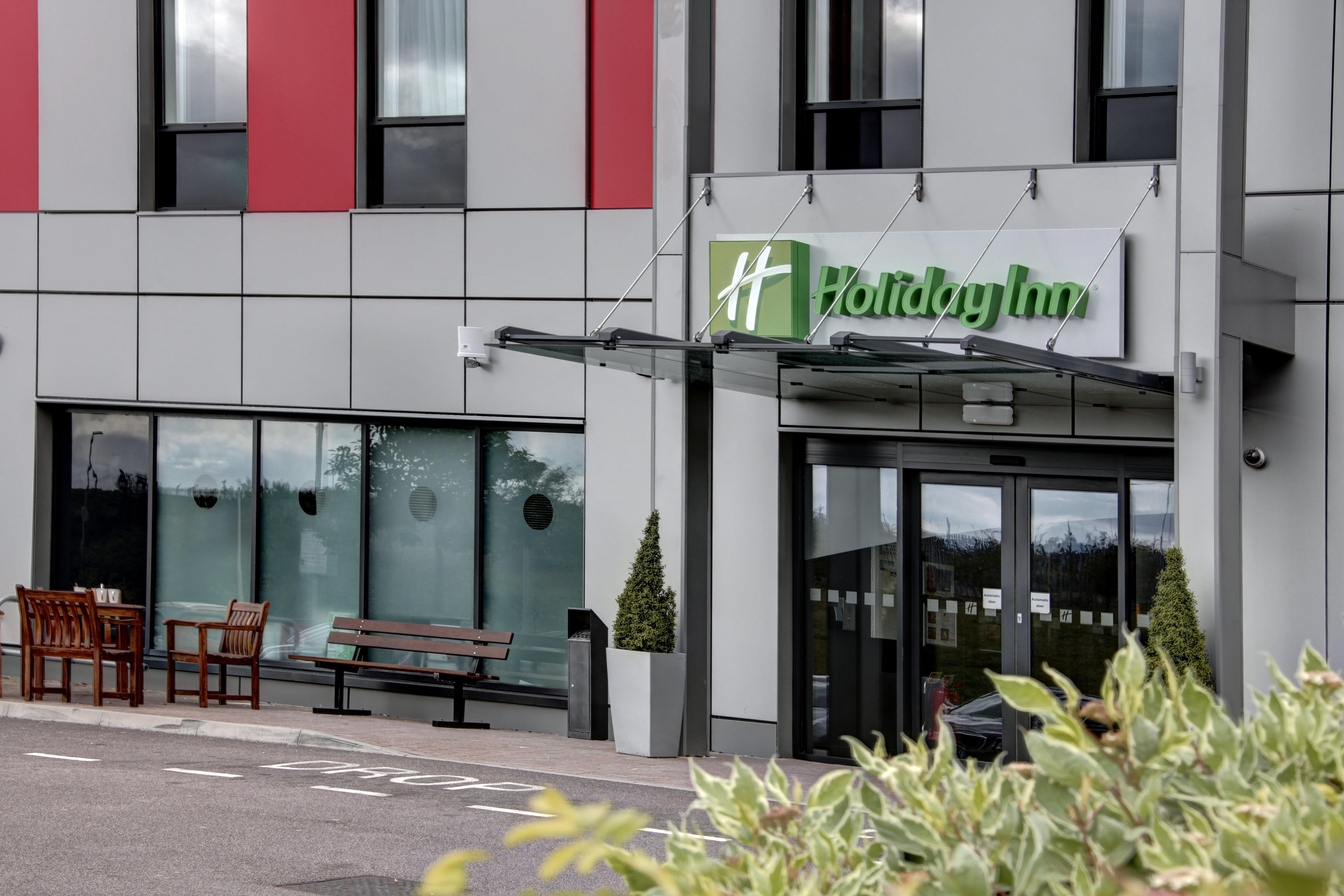 Holiday Inn London Luton Airport By Ihg Dış mekan fotoğraf
