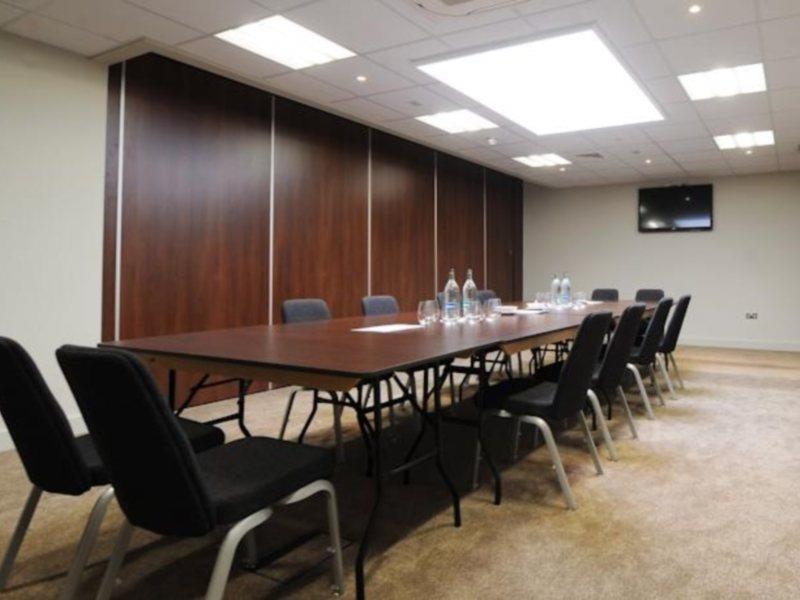 Holiday Inn London Luton Airport By Ihg Dış mekan fotoğraf
