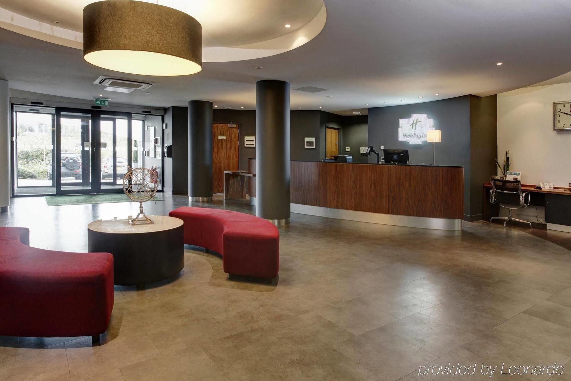 Holiday Inn London Luton Airport By Ihg Dış mekan fotoğraf