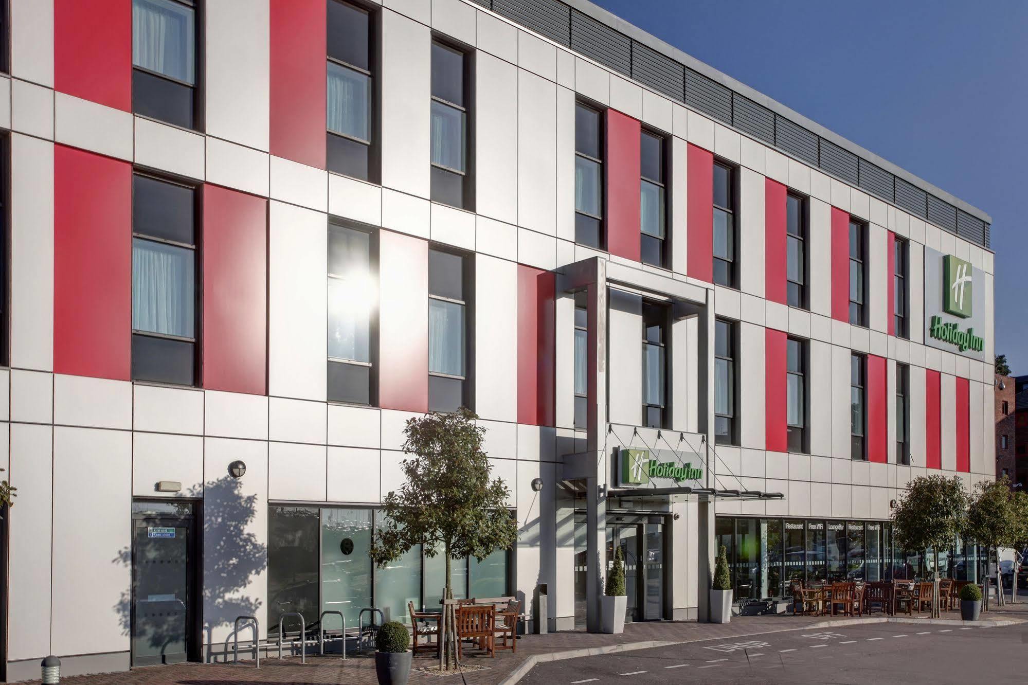 Holiday Inn London Luton Airport By Ihg Dış mekan fotoğraf